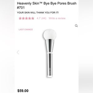 BRAND NEW✨IT COSMETICS Heavenly Skin Bye Bye Pores Brush #701